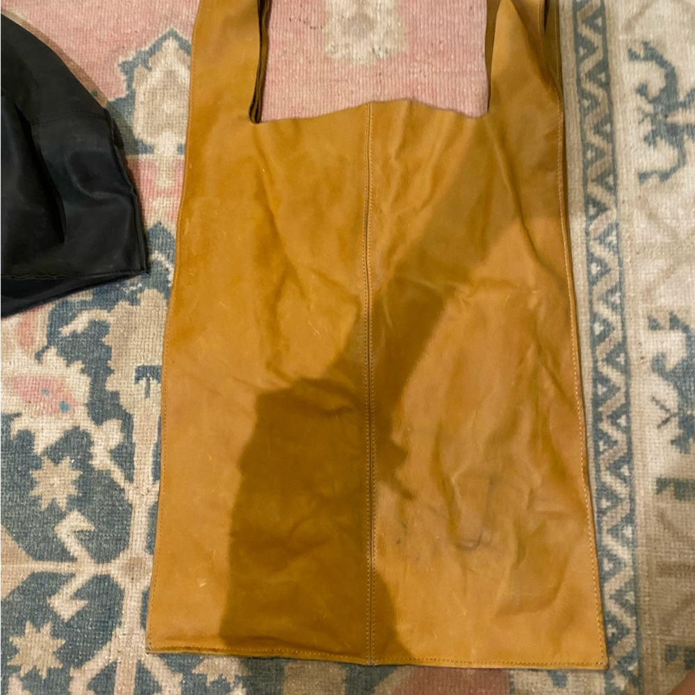 Officiant 904 leather market bag from Italy